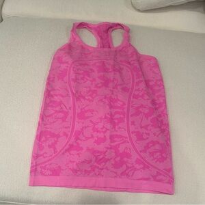 Lululemon pink tank